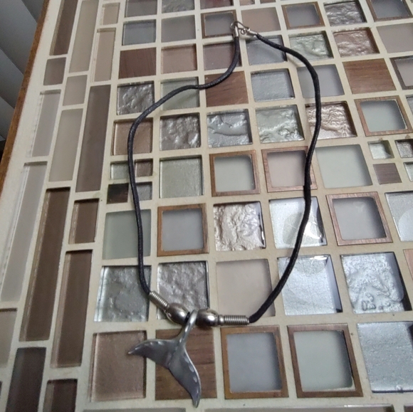 Vintage ETC Dolphin Tale Necklace - Picture 5 of 7